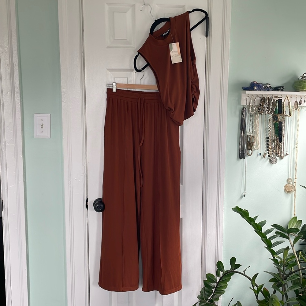 Brown Lounge Set